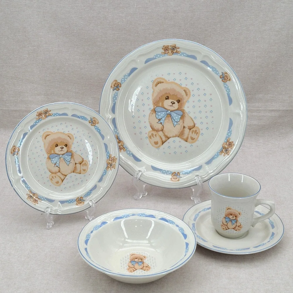 Tienshan Theodore Country Bear Stoneware Dinnerware Set – 5 piece Place Setting